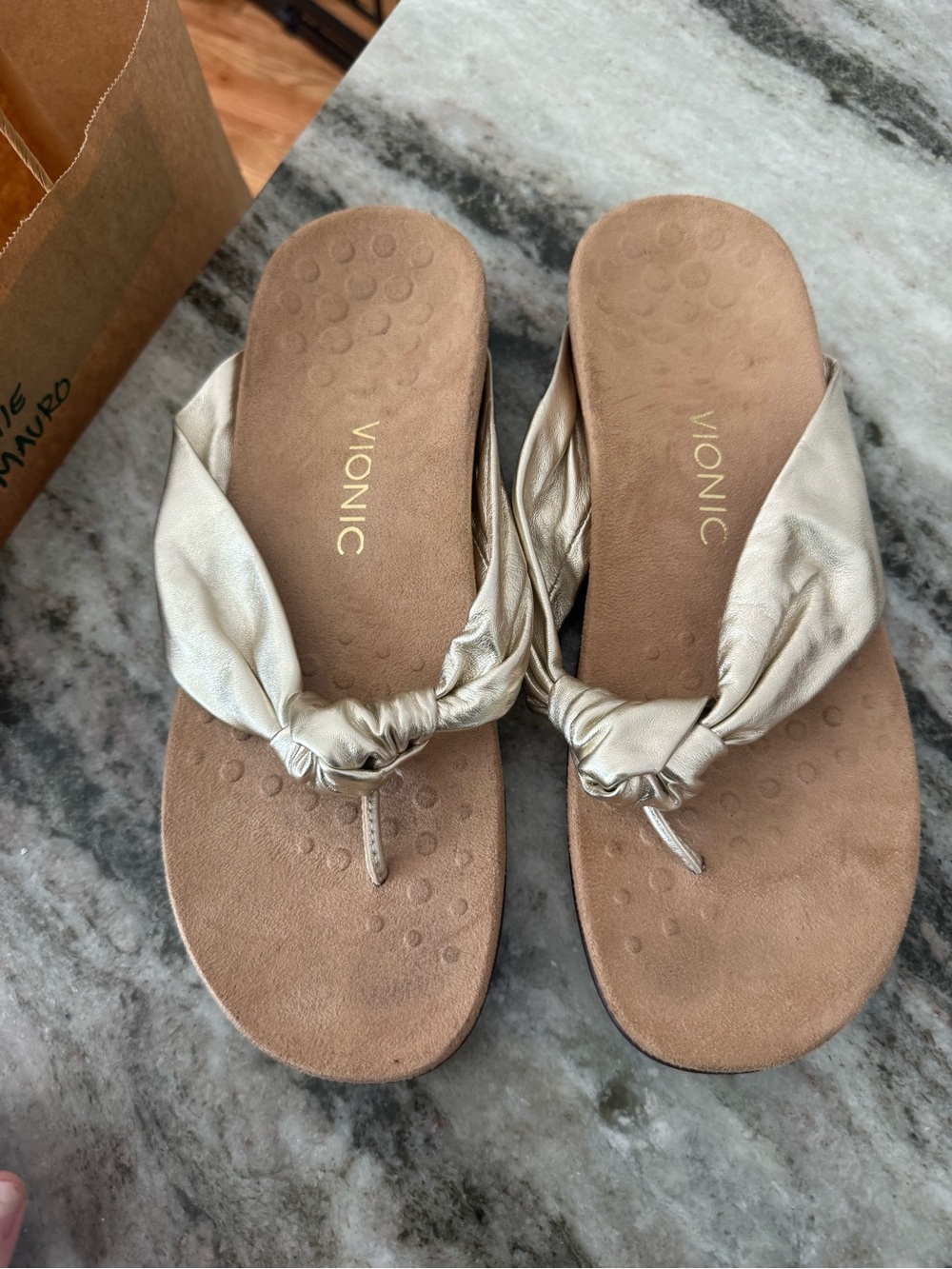 Vionic Metallic Champagne Twist Toe-Post Sandals